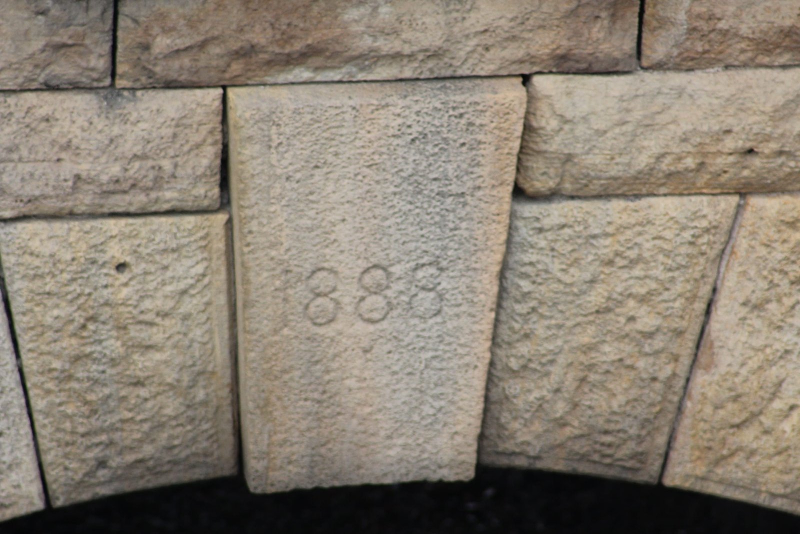 Date stone